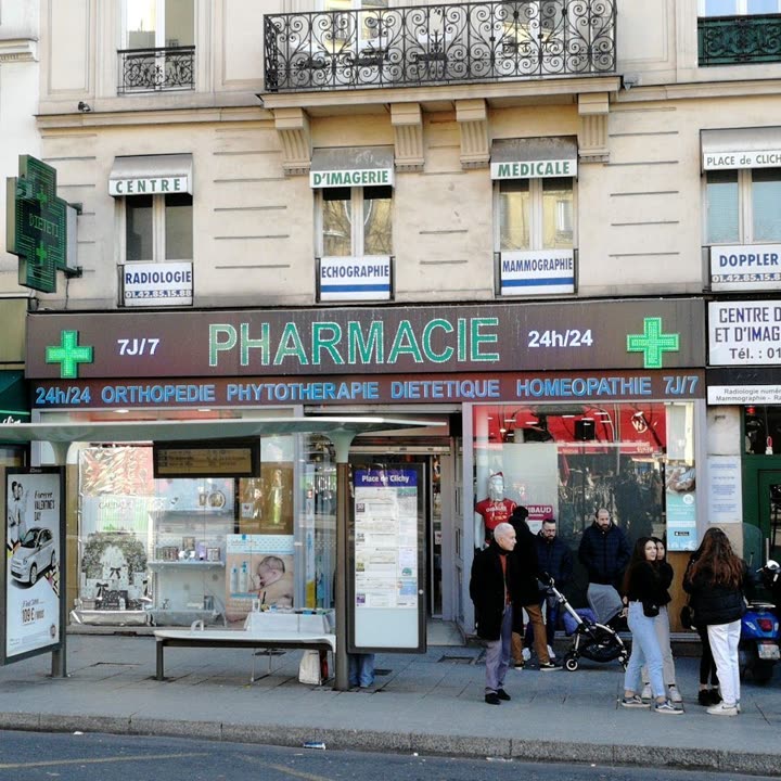Pharmacie Européenne 24/24 de la place de clichy